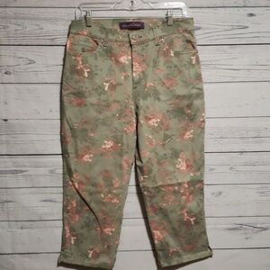 Gloria Vanderbilt pants